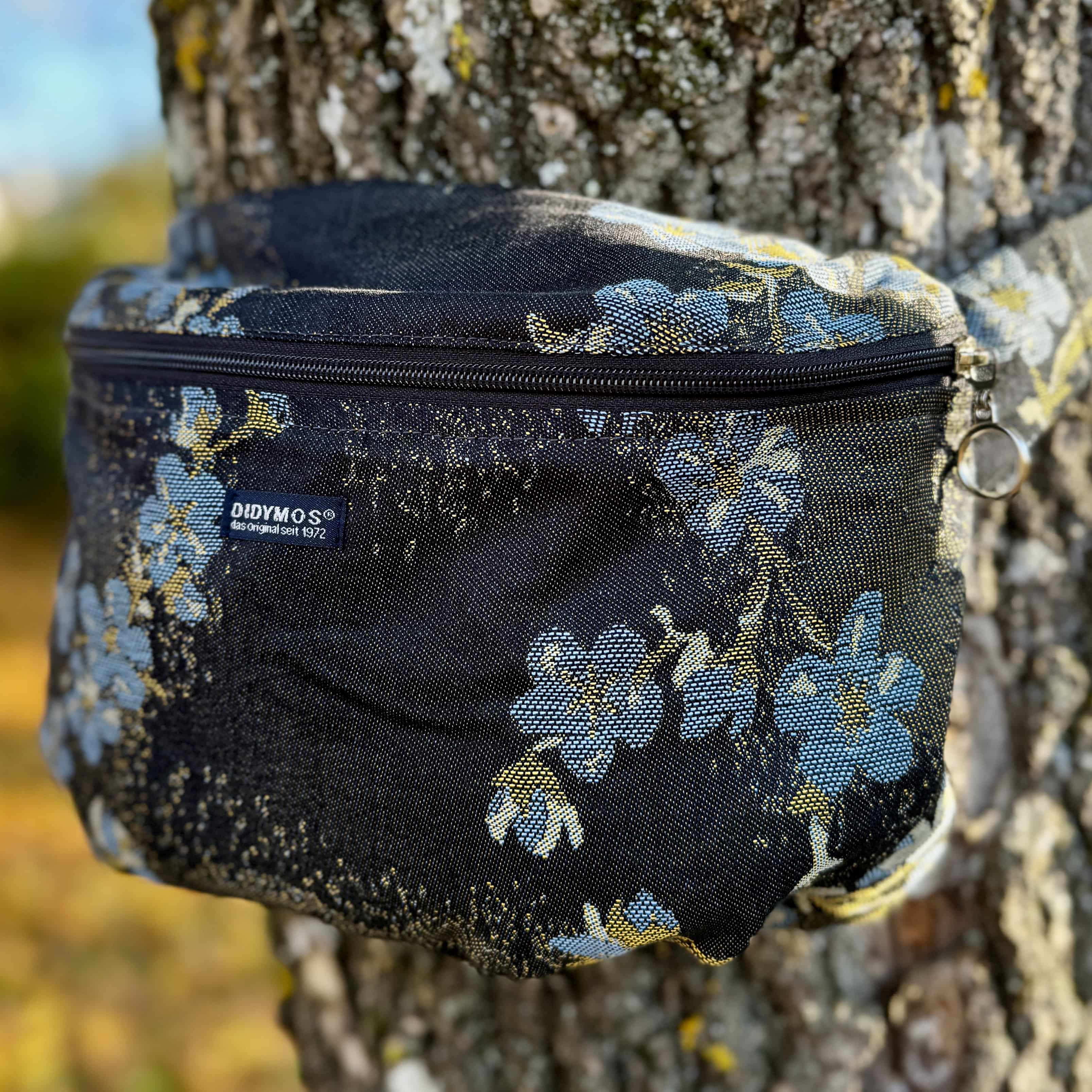 Moon Bag Blue Blossom